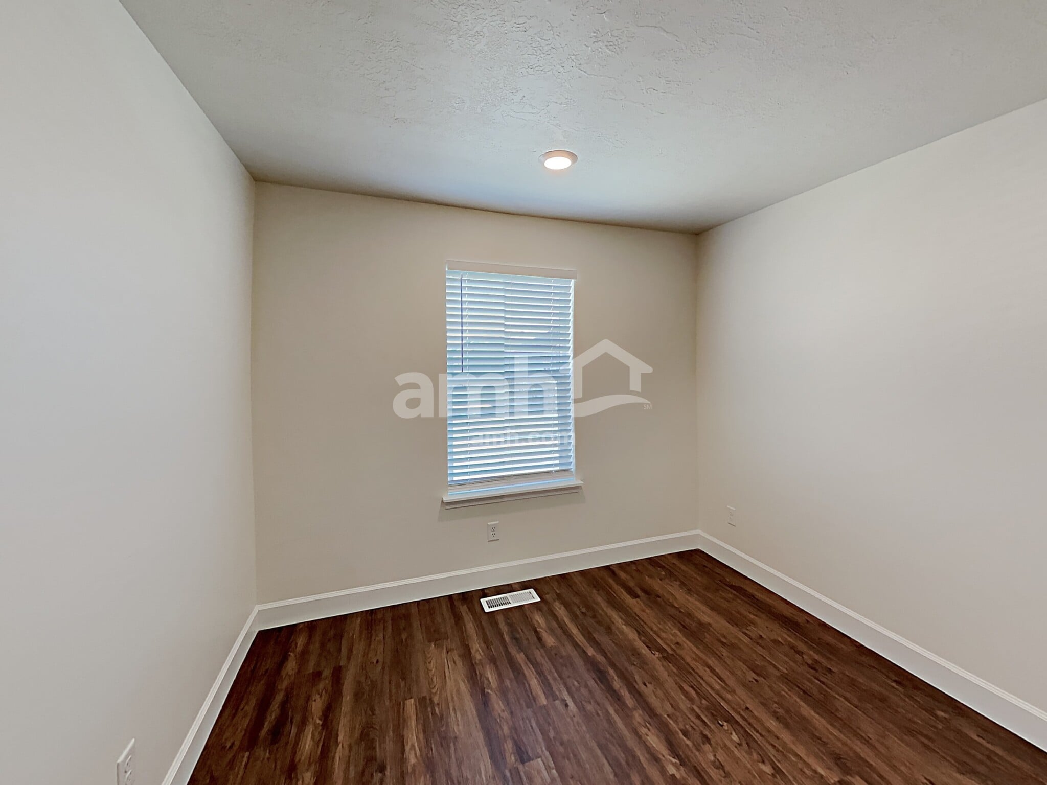 Building Photo - 373 North St