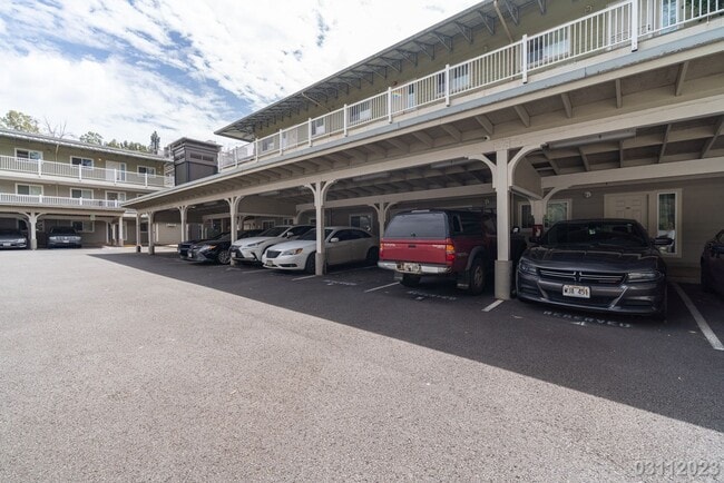 Building Photo - $3,200 | 3br/2ba Condominium in Sixty Parkside