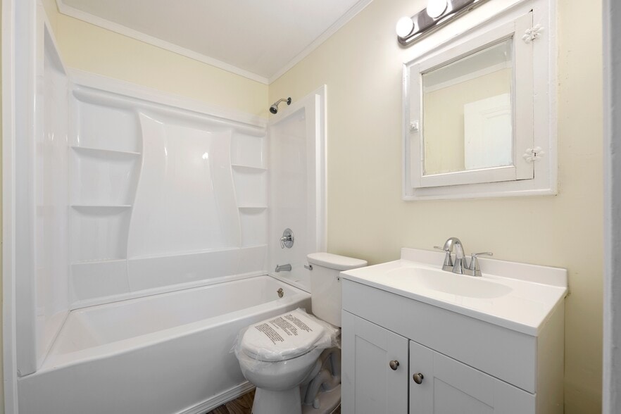 Building Photo - 3799 E 114th St