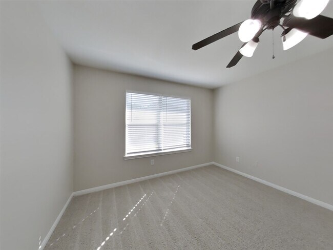 Building Photo - 12022 Green Bluff Ct