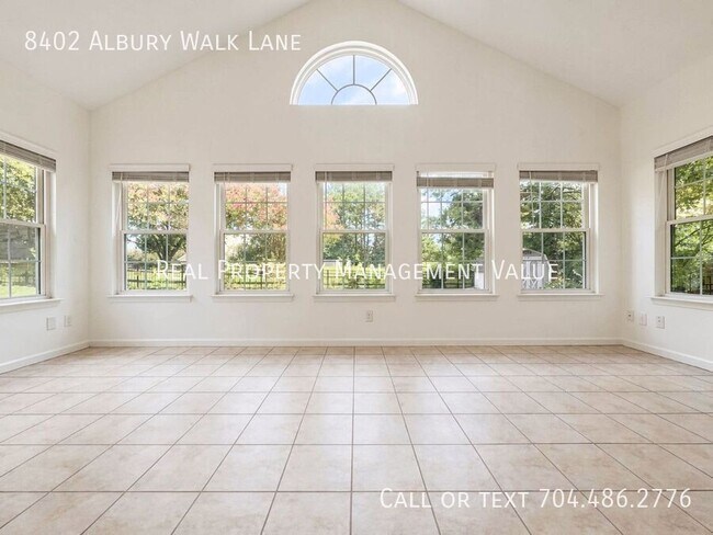 Building Photo - 8402 Albury Walk Ln