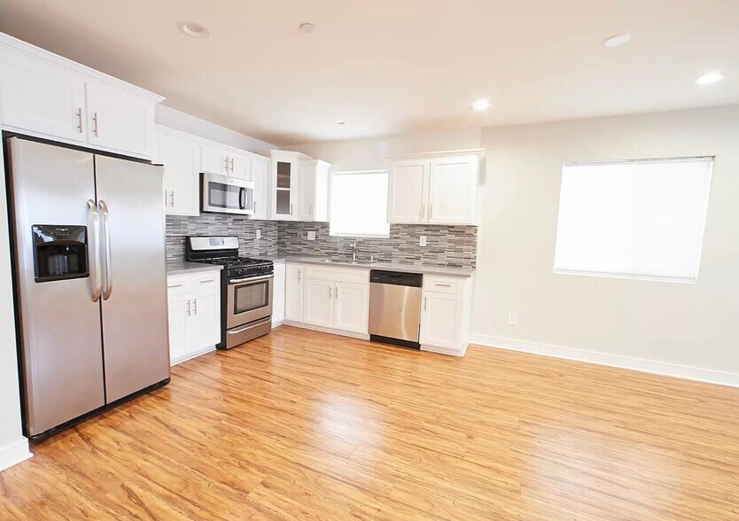 Building Photo - 4838 W 18th St