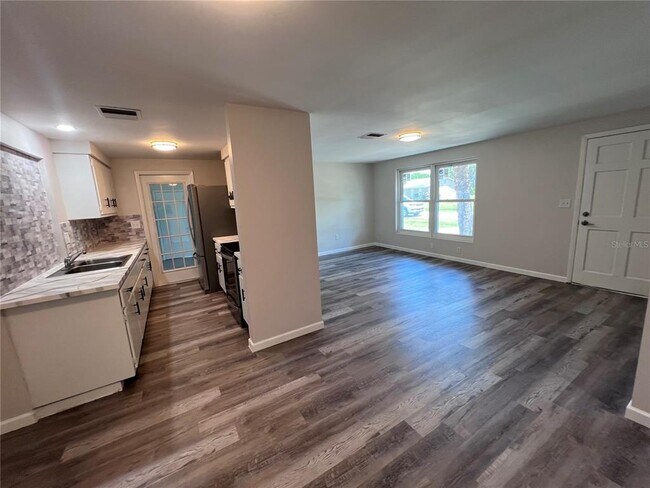 Building Photo - 4123 Michel Tree St