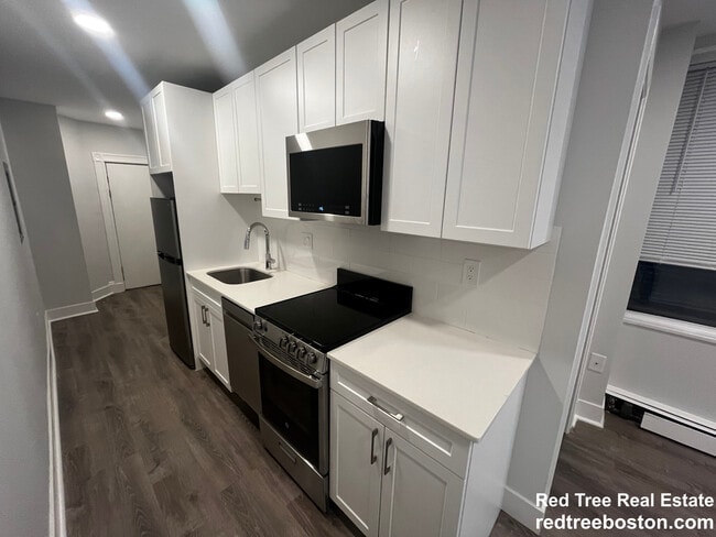 Building Photo - 24 Jersey St