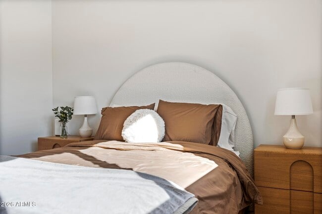 Building Photo - 8513 E Indianola Ave