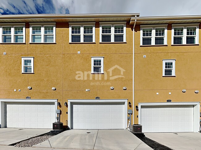Building Photo - 11076 S Trocadero Ave