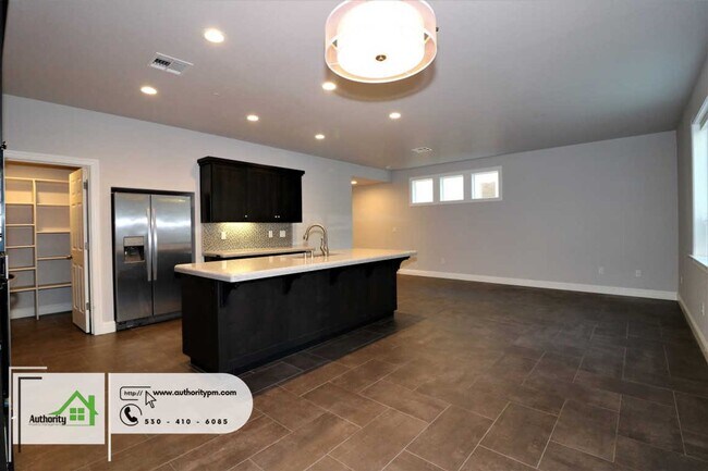 Building Photo - 1353 Browning Street