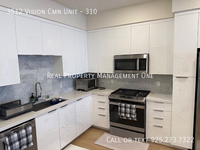 Building Photo - 3512 Vision Cmn