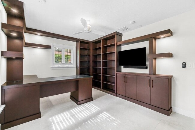 Building Photo - 20777 Soneto Dr