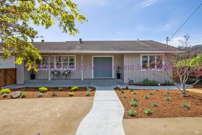 Building Photo - Quintessential Mill Valley Lifestyle in th...