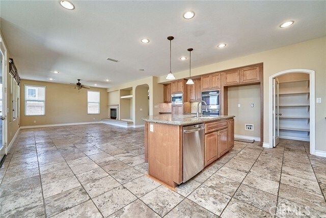 Building Photo - 7870 Sanctuary Dr