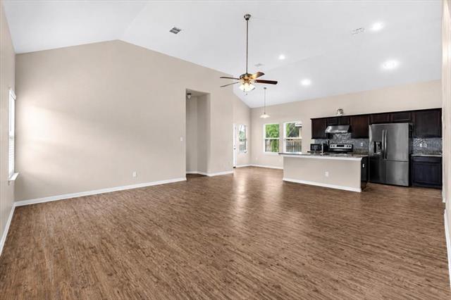 Building Photo - 710 Woodcrest Dr