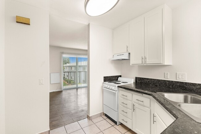 Interior Photo - Melrose Manor Apartments