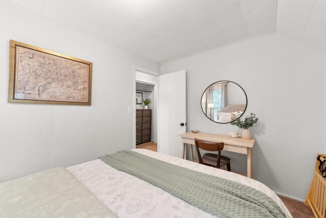 Building Photo - 3175 Rocky River Dr