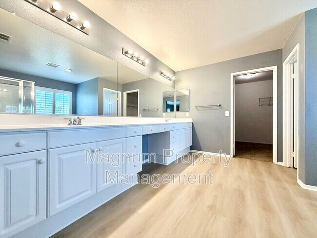 Building Photo - 46383 Vianne Ct