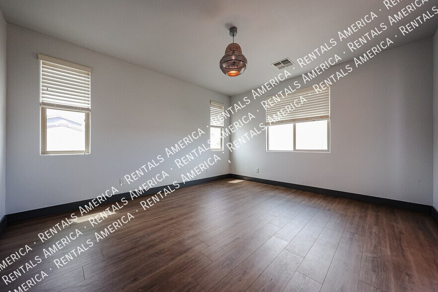 Building Photo - 9862 E Ignition Dr