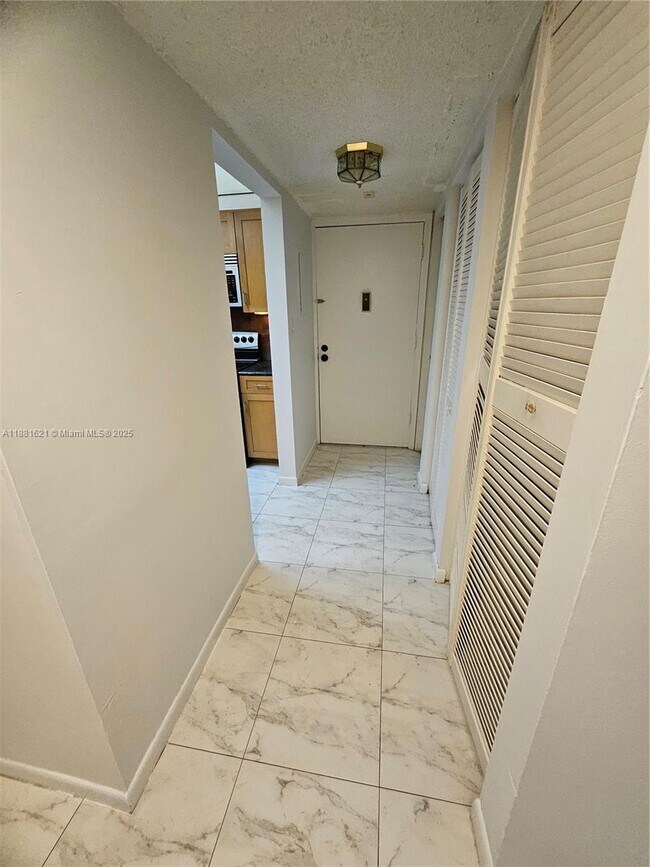 Building Photo - 11131 Royal Palm Blvd