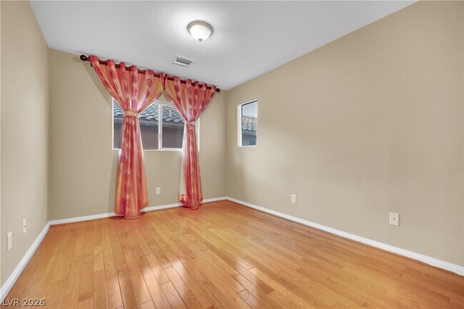Building Photo - 9965 Lorian St