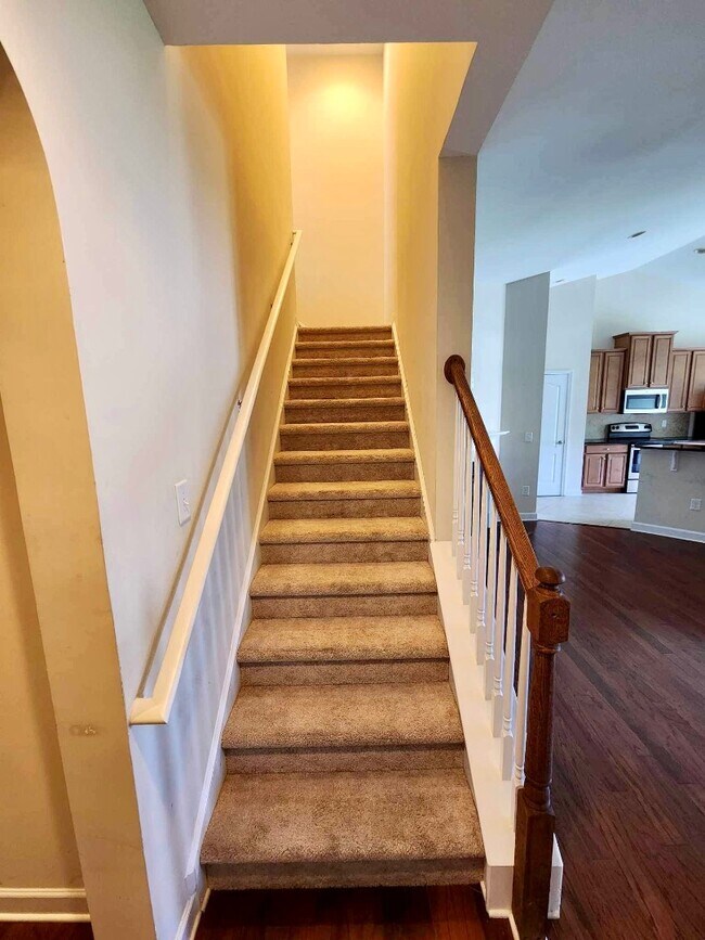 Building Photo - 909 Looking Glass Ct