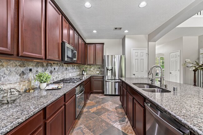Building Photo - 18111 Williams Elm Dr