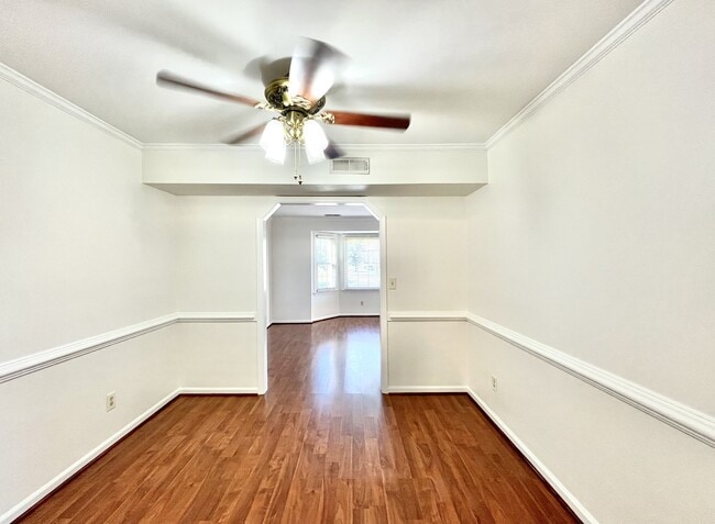 Building Photo - 1021 River Birch Ct
