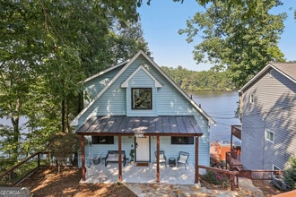 Building Photo - 8470 Lake Dr