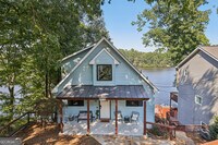 Building Photo - 8470 Lake Dr