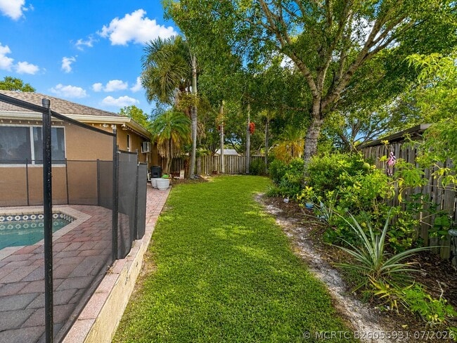 Building Photo - 5040 SW 117th Way