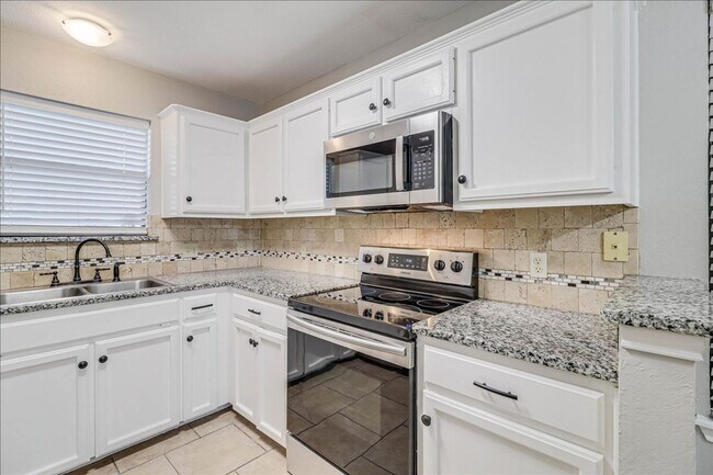 Building Photo - 10833 Grand Teton Dr