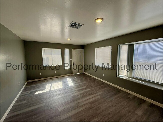 Primary Photo - 326 Beardsley Ave