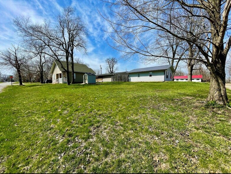 Primary Photo - 408 W Mill St