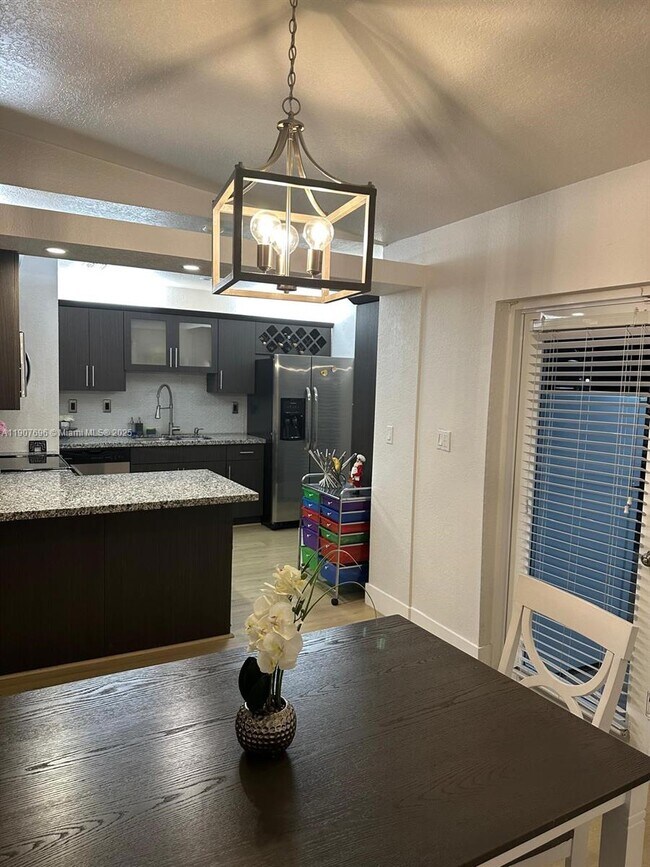 Building Photo - 15304 SW 81st Ln