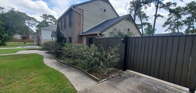 Building Photo - 3907 Glenheather Dr