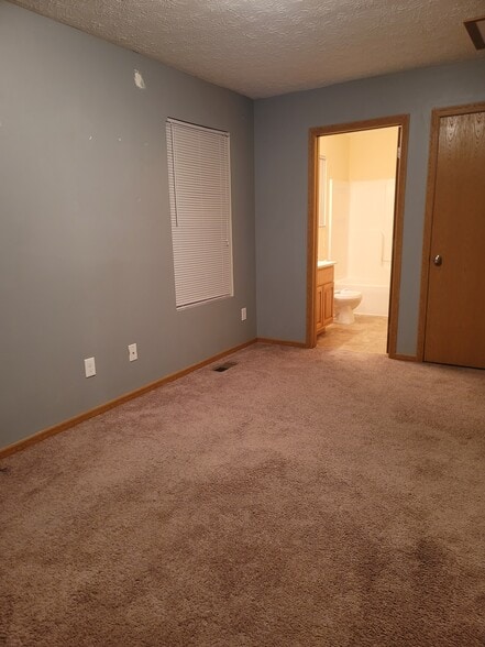 Building Photo - 73 BB Way