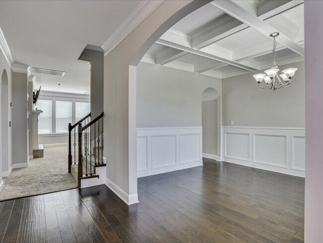 Building Photo - 5 Bedroom 3 Bath In Evans!