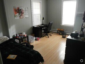 Building Photo - 19b