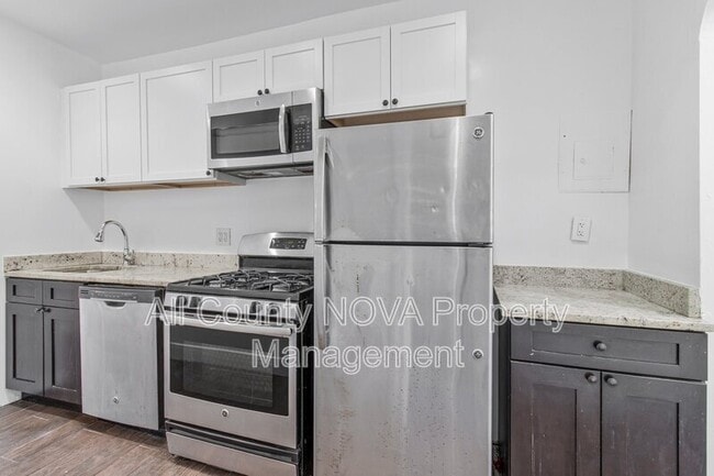 Building Photo - 1719 West Virginia Ave NE