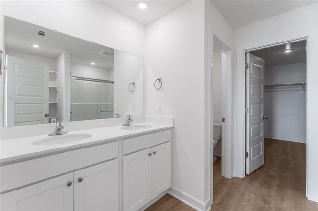 Building Photo - 103 S Maroon Ave