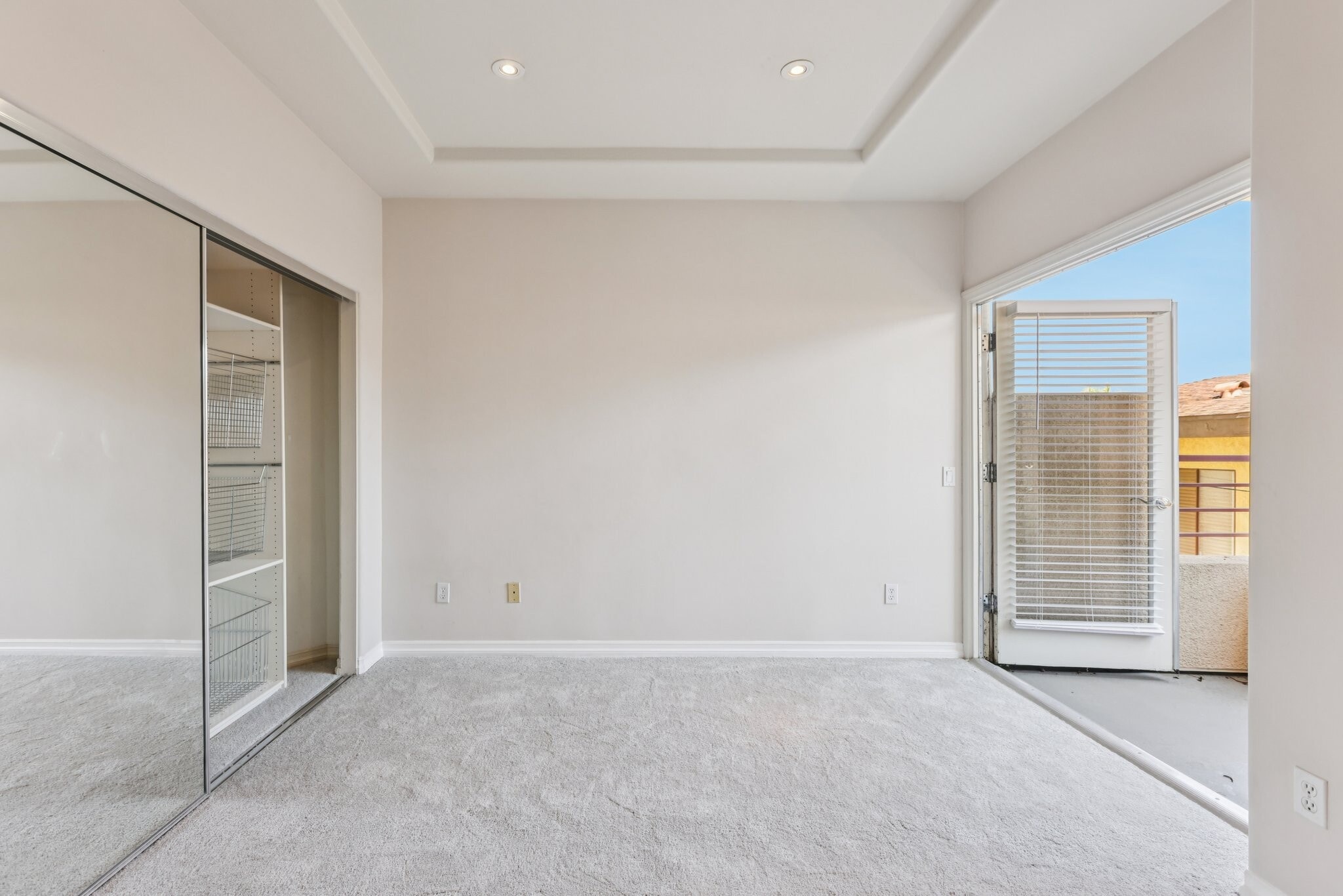 Building Photo - 14290 Dickens St
