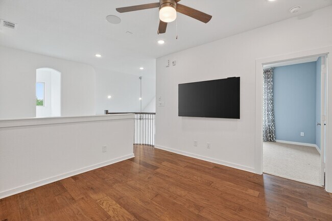 Building Photo - 599 Cypress Vly Ave