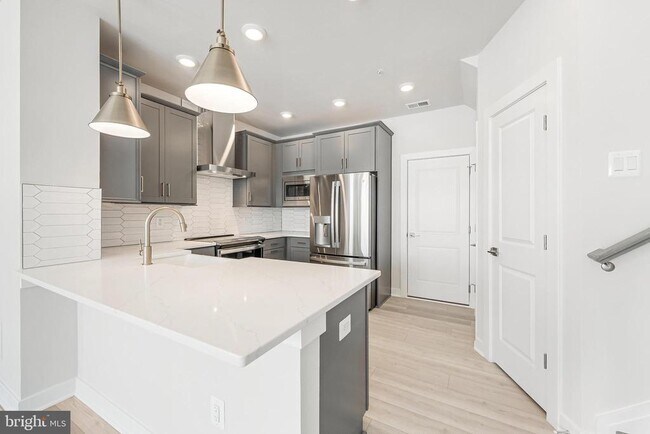 Building Photo - 44592 Strabane Ter