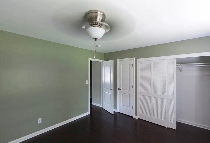 Building Photo - 3000 Golden Rd