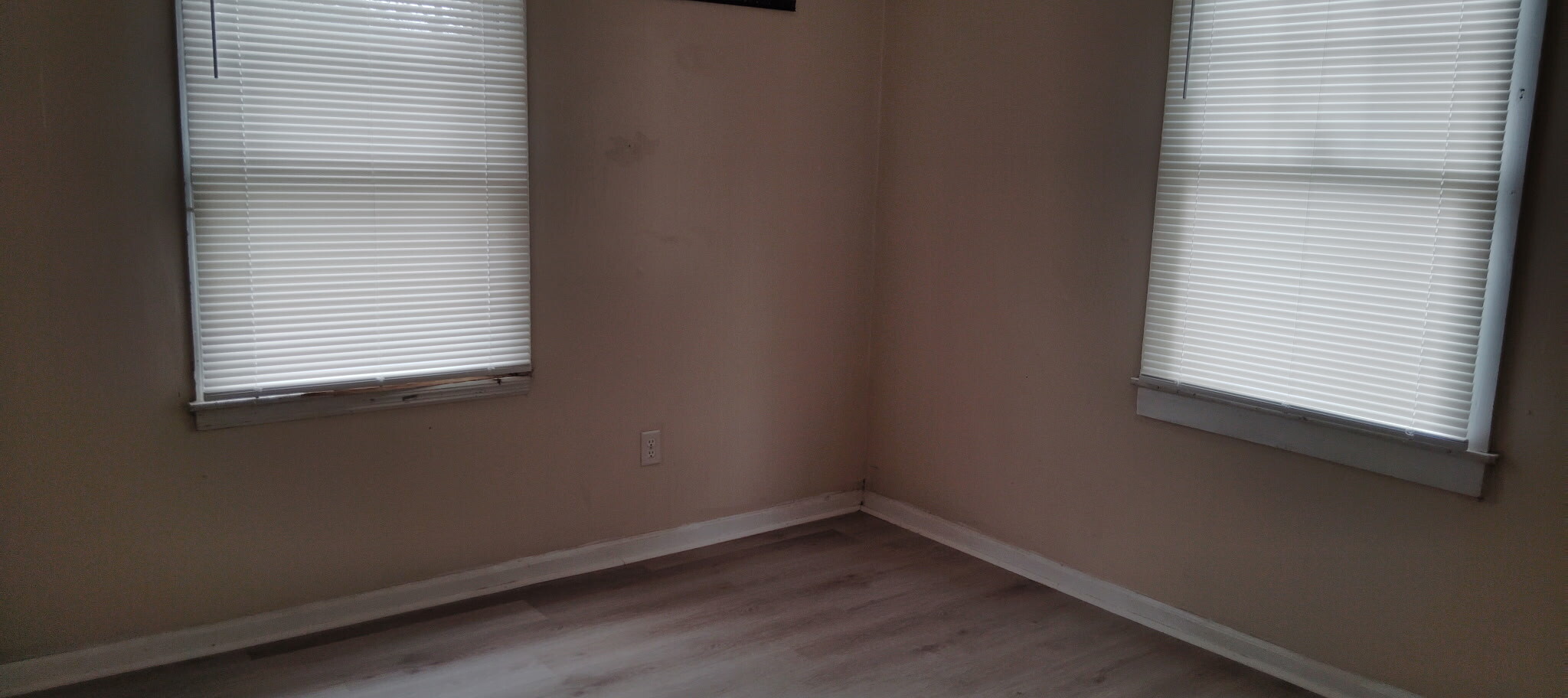 Building Photo - 5752 Deborah Dr