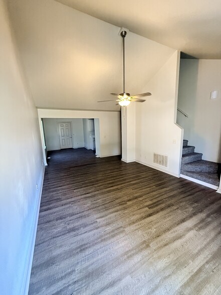 Building Photo - 507 W Briarbrook Ln