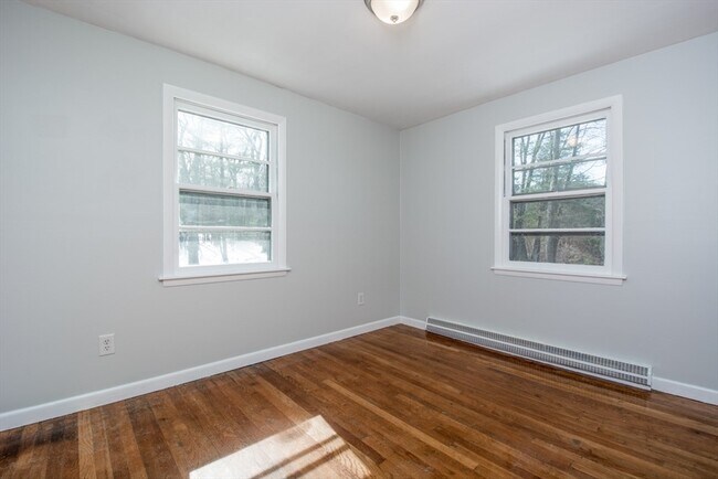 Building Photo - 22 SW Cutoff