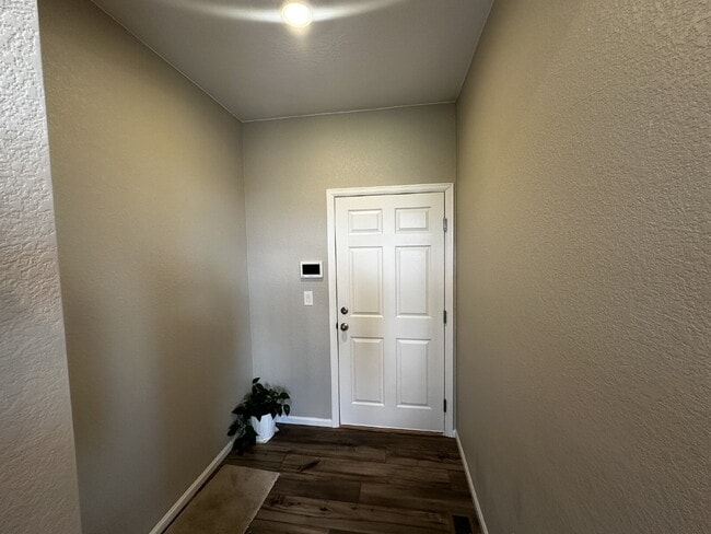 Building Photo - Available May! Beautiful home in Murphy Creek!