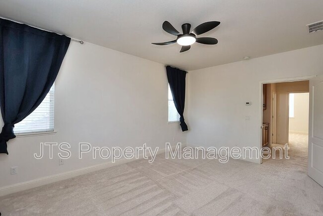 Building Photo - 3403 Oselot Way