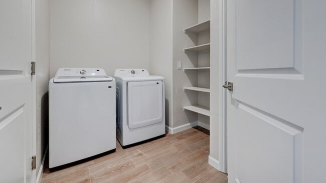 Building Photo - Brand New Home