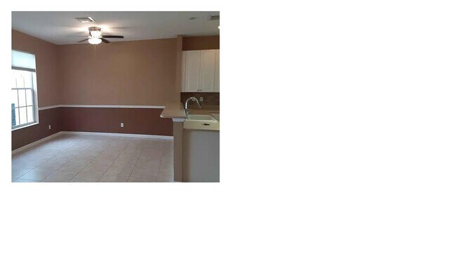 Building Photo - 9952 E Villa Cir