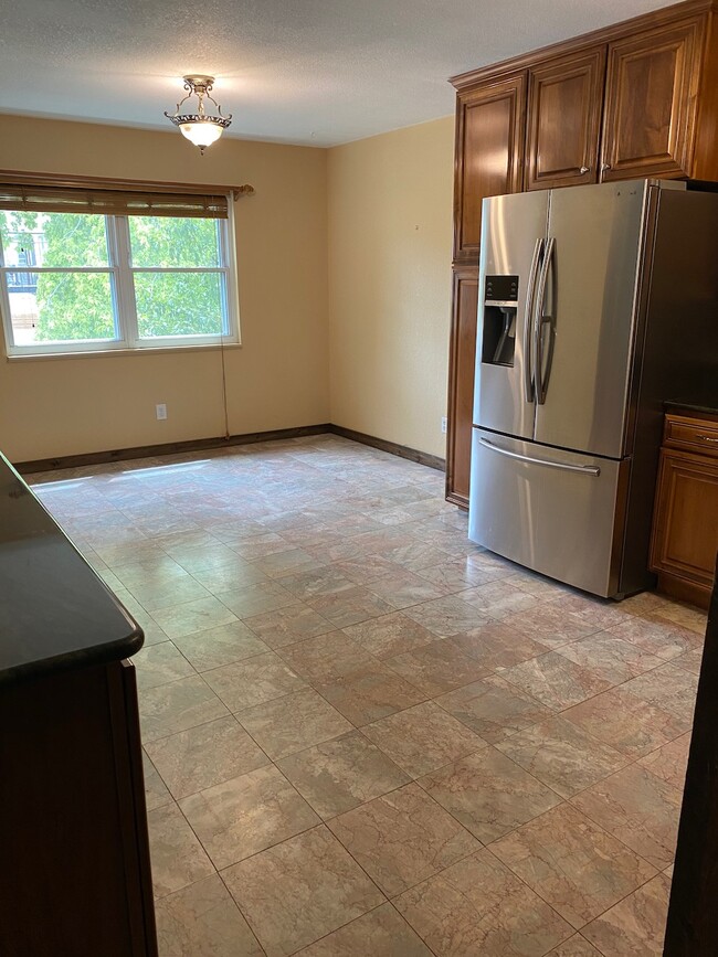 Breakfast/Dining area - 3137 W 20th Ave
